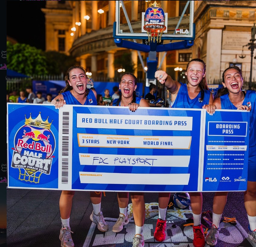 Squadra FDC con il pass Red Bull Half Court per New York
